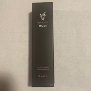 Younique Touch serum + foundation in the shade Velour